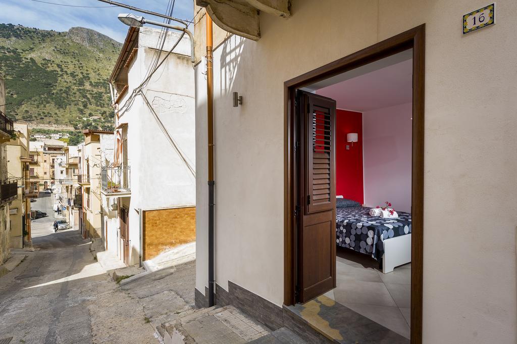 Il Cortile Apartment Castellammare del Golfo Exterior foto